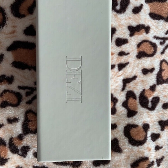 Brown Oversized Square Flat Top Dezi Sunglasses - Picture 6 of 7